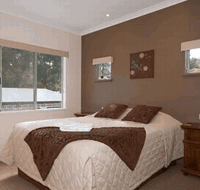 Adamsons Riverside Accommodation - Hotel QLD
