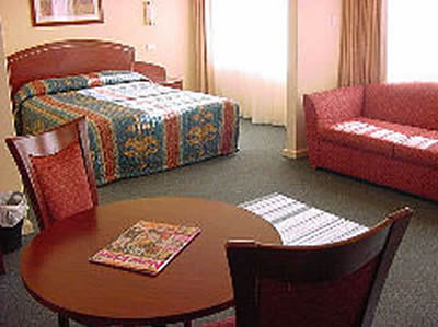 Deakin ACT Hotel QLD