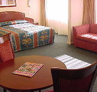 Embassy Motel - Hotel QLD
