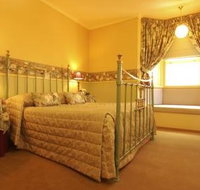 The Russell Hotel - Hotel QLD