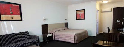 Book North Wagga Accommodation Vacations Hotel QLD Hotel QLD