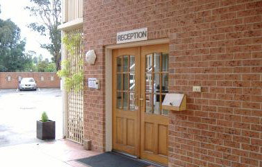 Hanging Rock Family Motel - Hotel QLD 4
