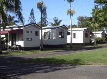 Oakwood Caravan Park - Hotel QLD 5