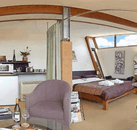 Bettenay's Vineyard and Winery - Hotel QLD