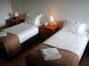 Cairns Reef Apartments And Motel - Hotel QLD 3