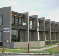 Centreport Units - Hotel QLD