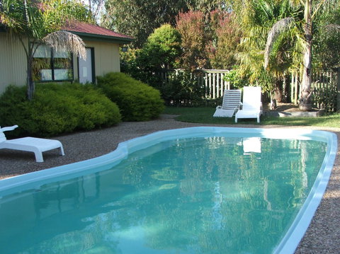 Lakes Entrance Country Cottages - Hotel QLD 3