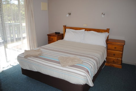 Lakes Entrance Country Cottages - Hotel QLD 4