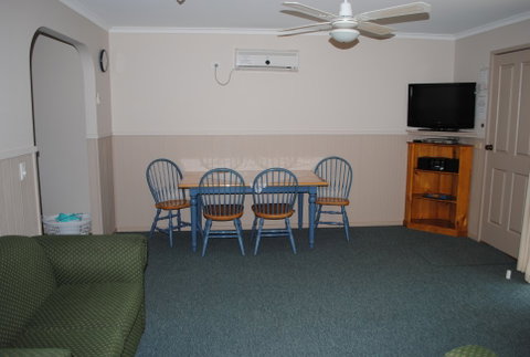 Lakes Entrance Country Cottages - Hotel QLD 5