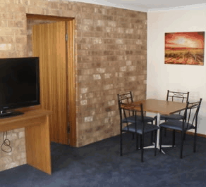 Clare SA Hotel QLD