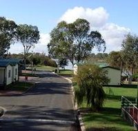 Mannum Caravan Park Cabins - Hotel QLD