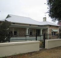 Naracoorte Cottages - MacDonnell House - Hotel QLD