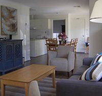 Saltaire Yellow - Hotel QLD