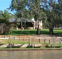 Roonka Riverfront Cottages - Hotel QLD