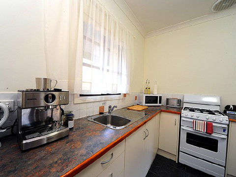 St Helens - Fettlers Cottage - Hotel QLD 4