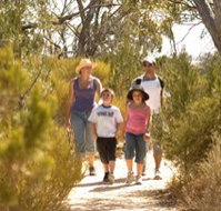 Long Island Caravan Park Cabins - Hotel QLD