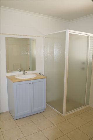 Coffin Bay Escape - Hotel QLD 6