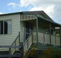 Halls Country Cottages - Hotel QLD