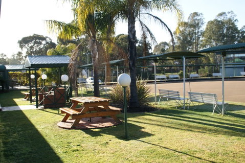 Deniliquin Country Club Motor Inn - Hotel QLD 3