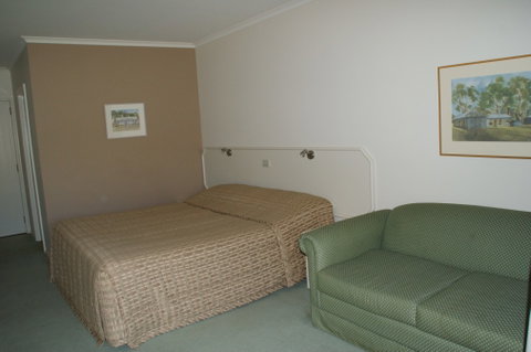 Deniliquin Country Club Motor Inn - Hotel QLD 4