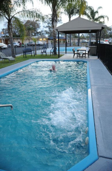 Artesian Spa Motel - Hotel QLD 1