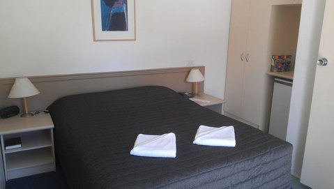 Artesian Spa Motel - Hotel QLD 4
