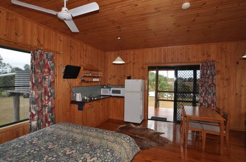 Henderson Park Farm Retreat - Hotel QLD 4