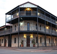 The Esplanade Hotel - Hotel QLD