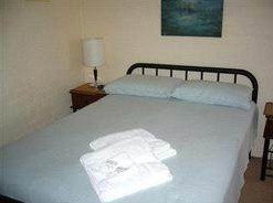 Garden Apartments Unit 11 - Hotel QLD 3