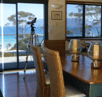Spring Beach Holiday Villas - Hotel QLD