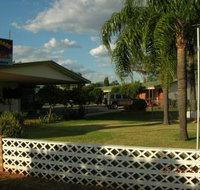Cross Roads Motel - Hotel QLD