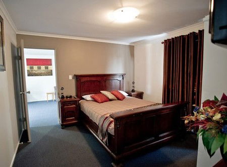 Centrepoint Motor Inn - Hotel QLD 0