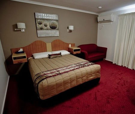 Centrepoint Motor Inn - Hotel QLD 4