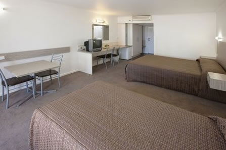 Sandors Motor Inn - Hotel QLD 2
