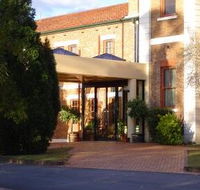 Monte Pio Motor Inn - Hotel QLD