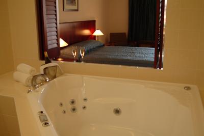 Coffee House Luxury Apartments - Hotel QLD 2