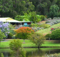 Lavender and Berry Farm - Hotel QLD