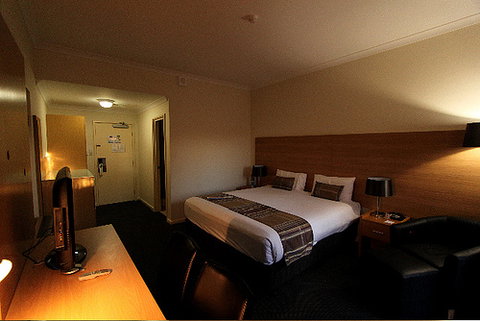 Country Comfort Inter City Perth Hotel & Apartments - Hotel QLD 4
