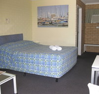 Twin Pines Motel - Hotel QLD