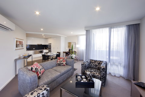 Adina Serviced Apartments Dickson - Hotel QLD 0