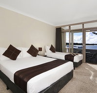 Waters Edge Country Comfort - Hotel QLD