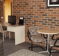 Country Roads Motor Inn - Hotel QLD
