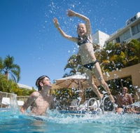 Stay In Noosa - Hotel QLD