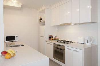 Melbourne Short Stay Apartments On Whiteman - Hotel QLD 5