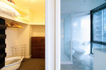 Inner Melbourne Serviced Apartments - Hotel QLD 10