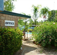 Palm Court Budget Motel Hostel/Backpackers - Hotel QLD