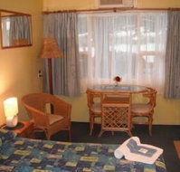 Black Swan Waterfront Motel - Hotel QLD