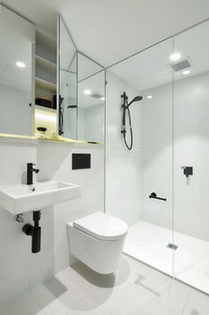 381 Cremorne - Hotel QLD 3