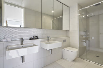381 Cremorne - Hotel QLD 17