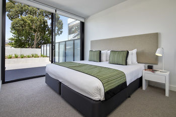 381 Cremorne - Hotel QLD 19